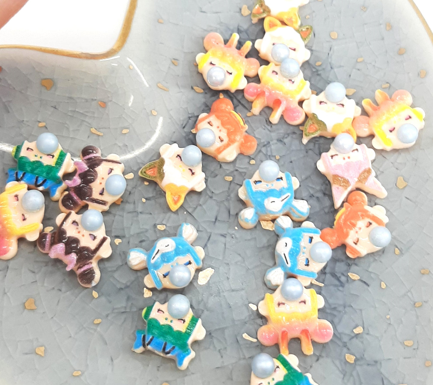 BUBBLE GUM GIRL NAIL CHARMS
