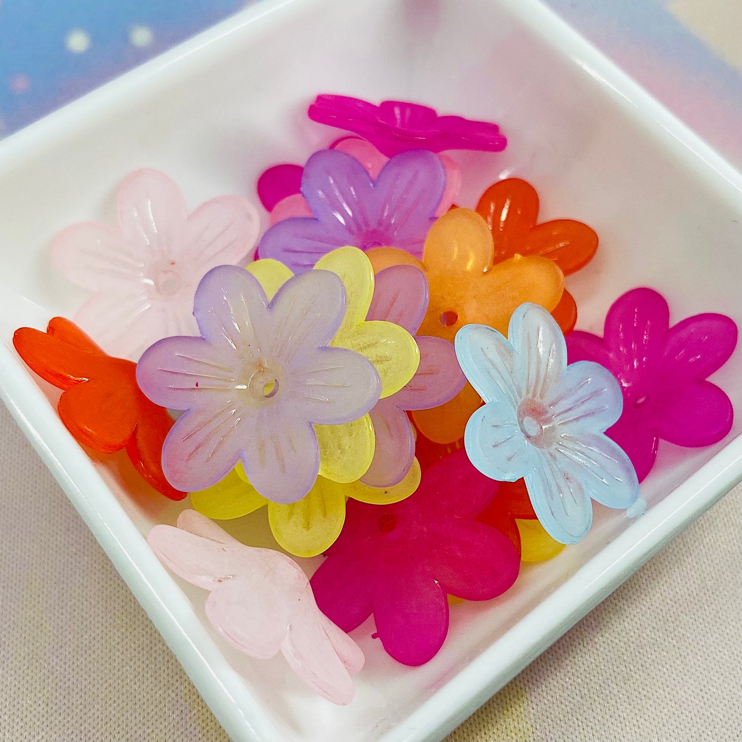 Pack of 20 Large Colourful Acrylic Flower Beads