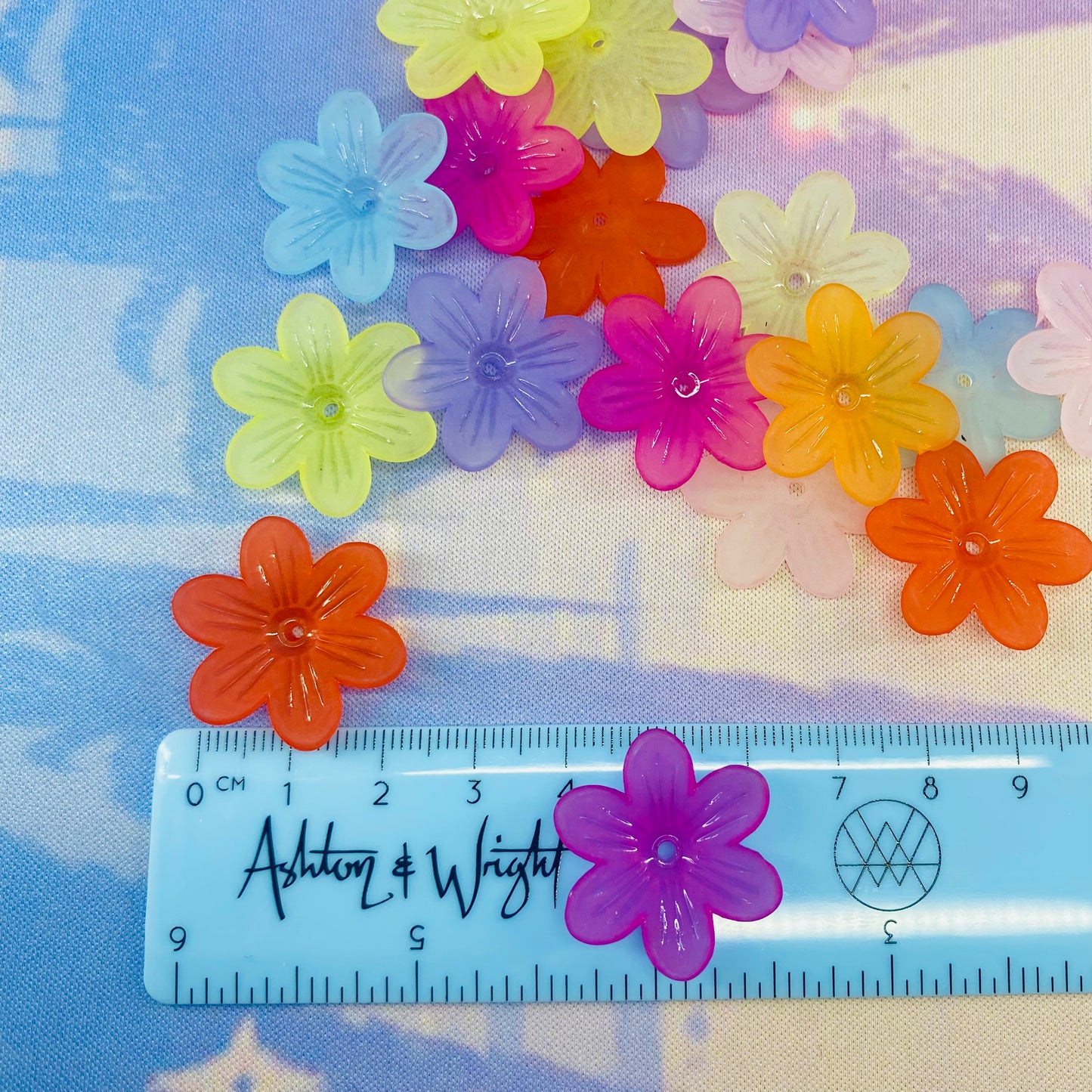 Pack of 20 Large Colourful Acrylic Flower Beads