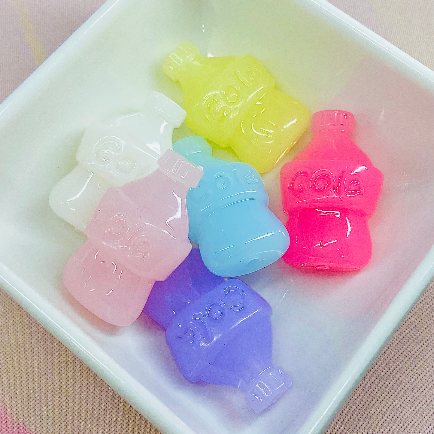 Pack of 6 Cola Bottle Jelly Beads