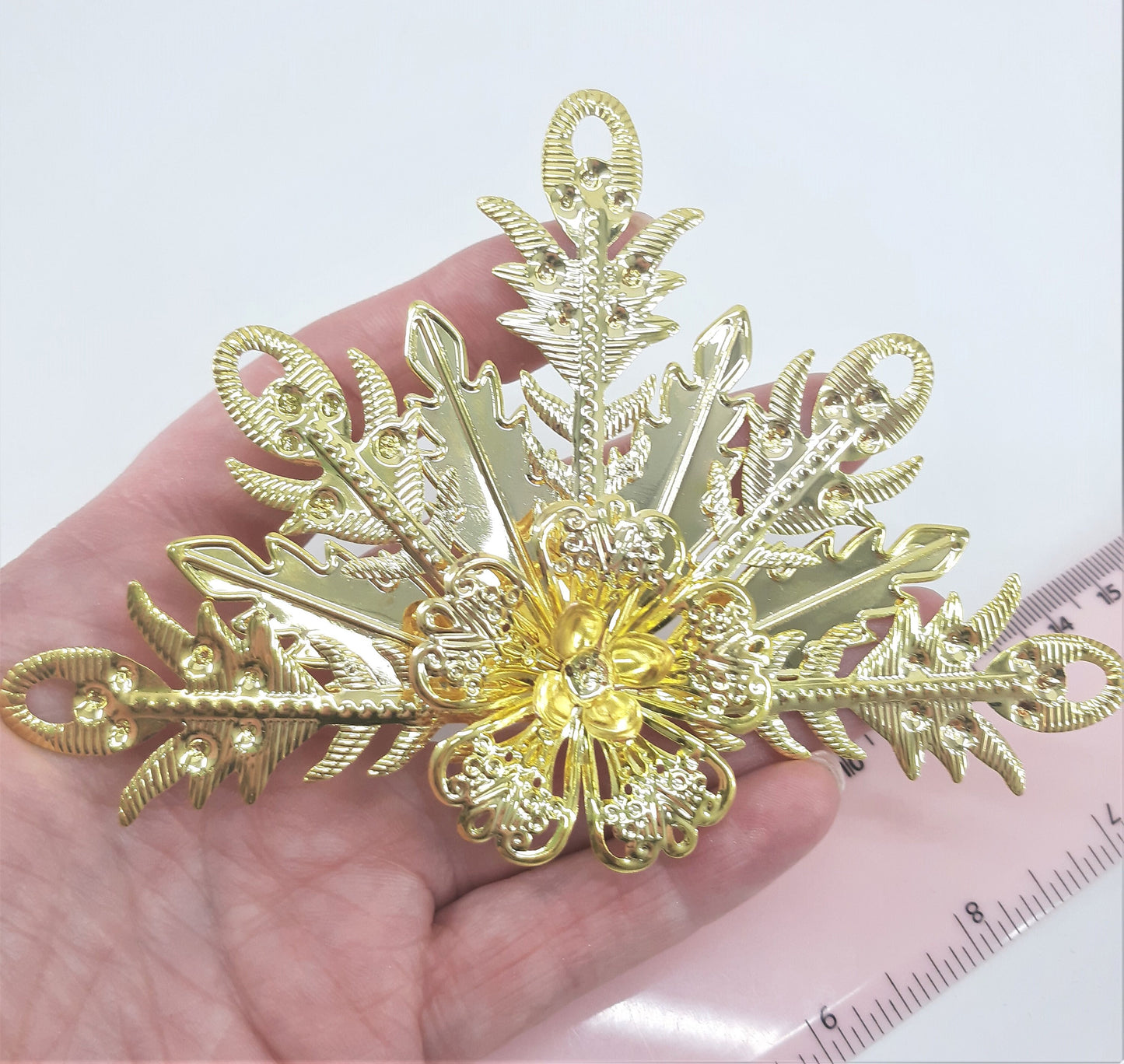 LARGE GOLD FILIGREE COMPONENT