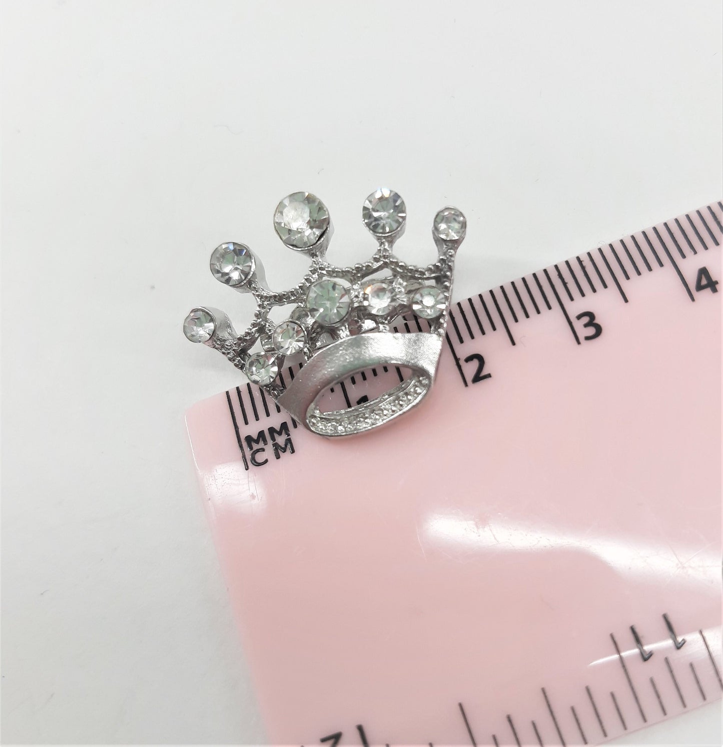 CROWN CRYSTAL BROOCH