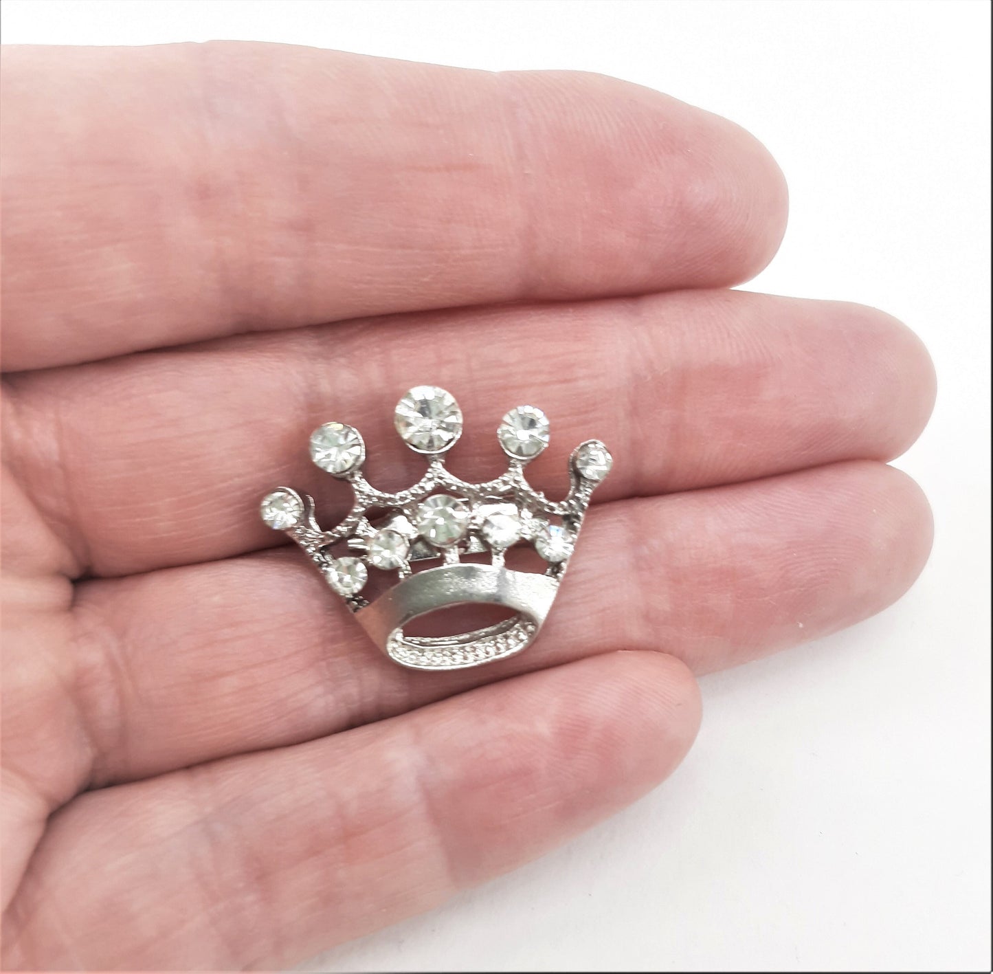 CROWN CRYSTAL BROOCH
