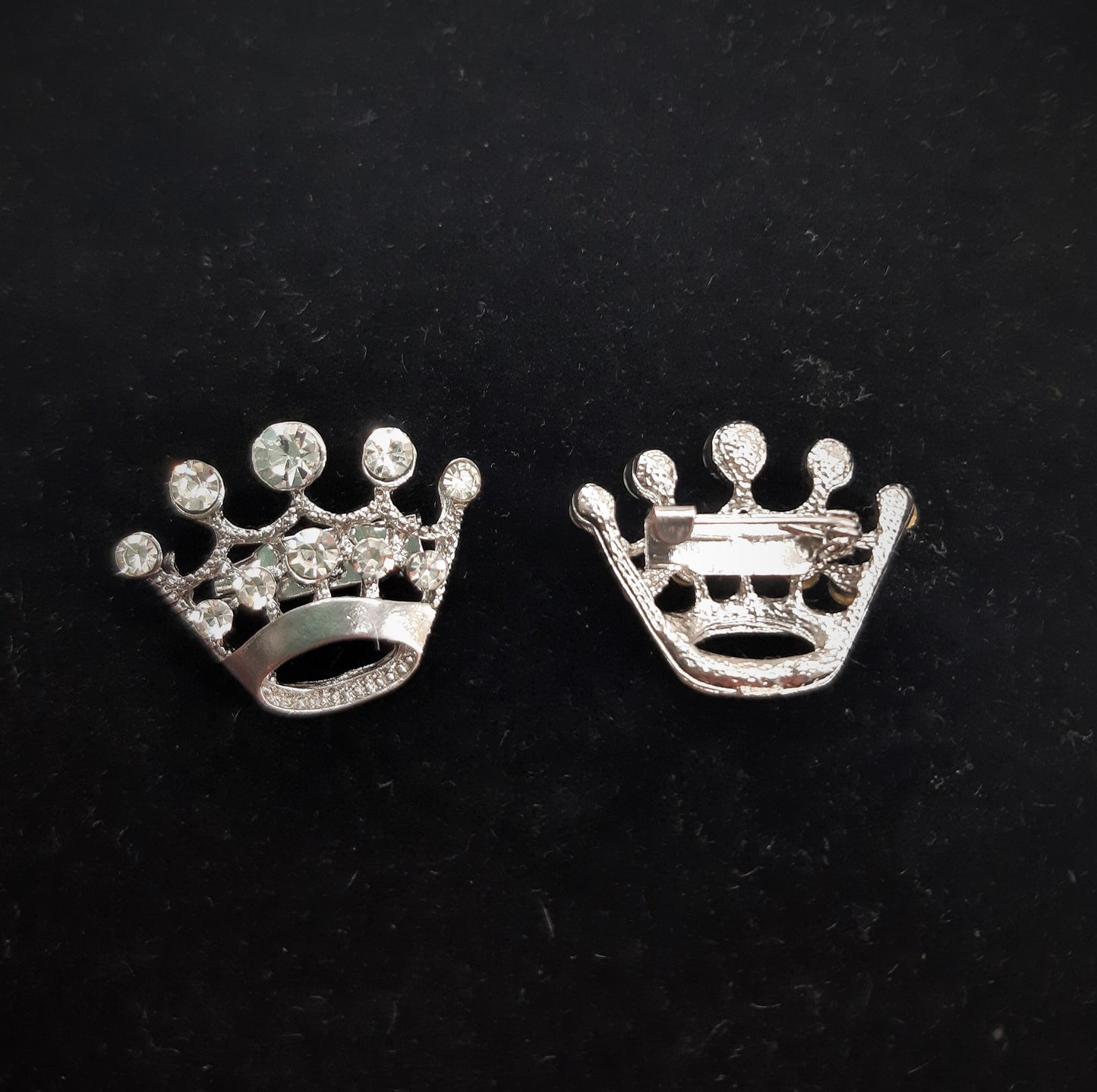 CROWN CRYSTAL BROOCH