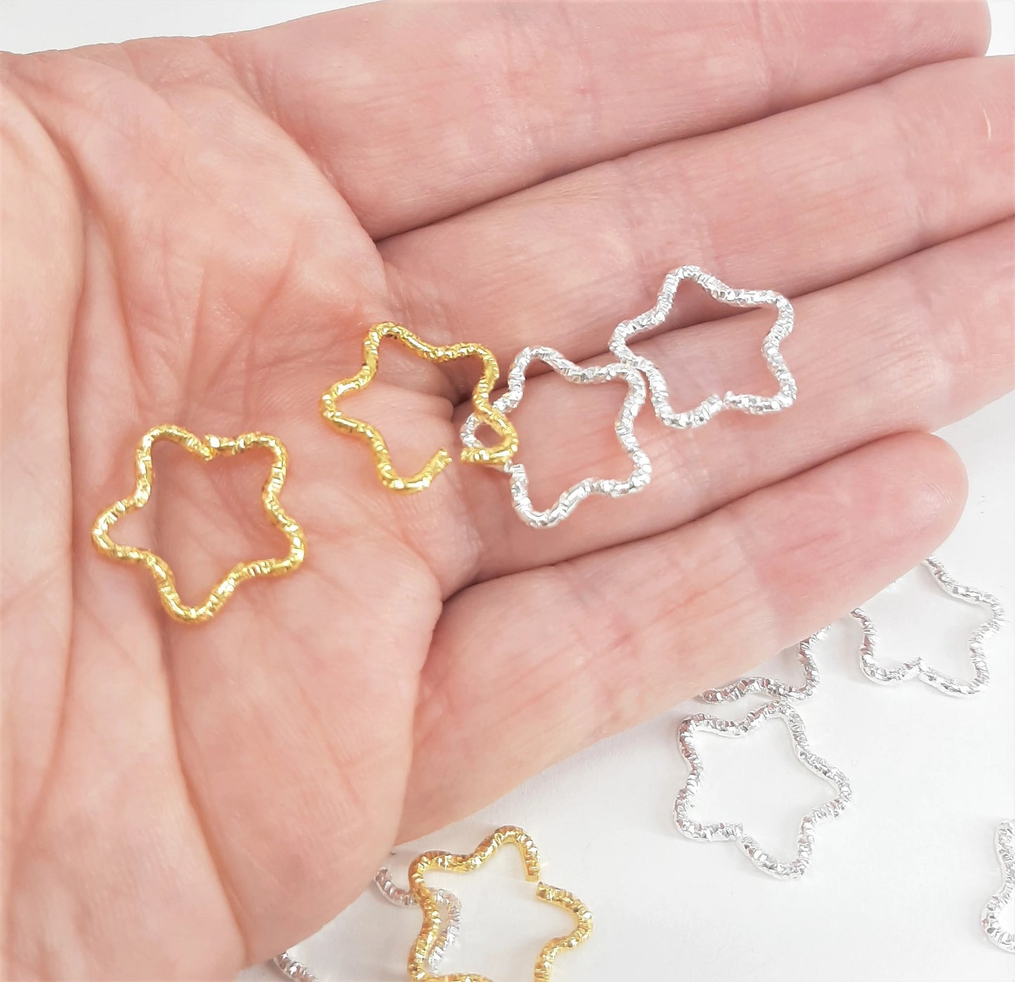 STAR SHAPED JUMP RINGS