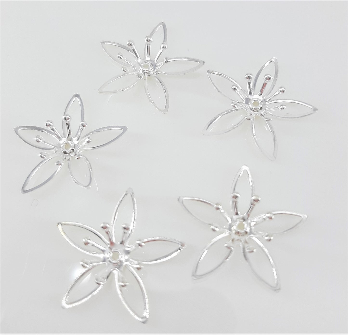 FLOWER CONNECTORS