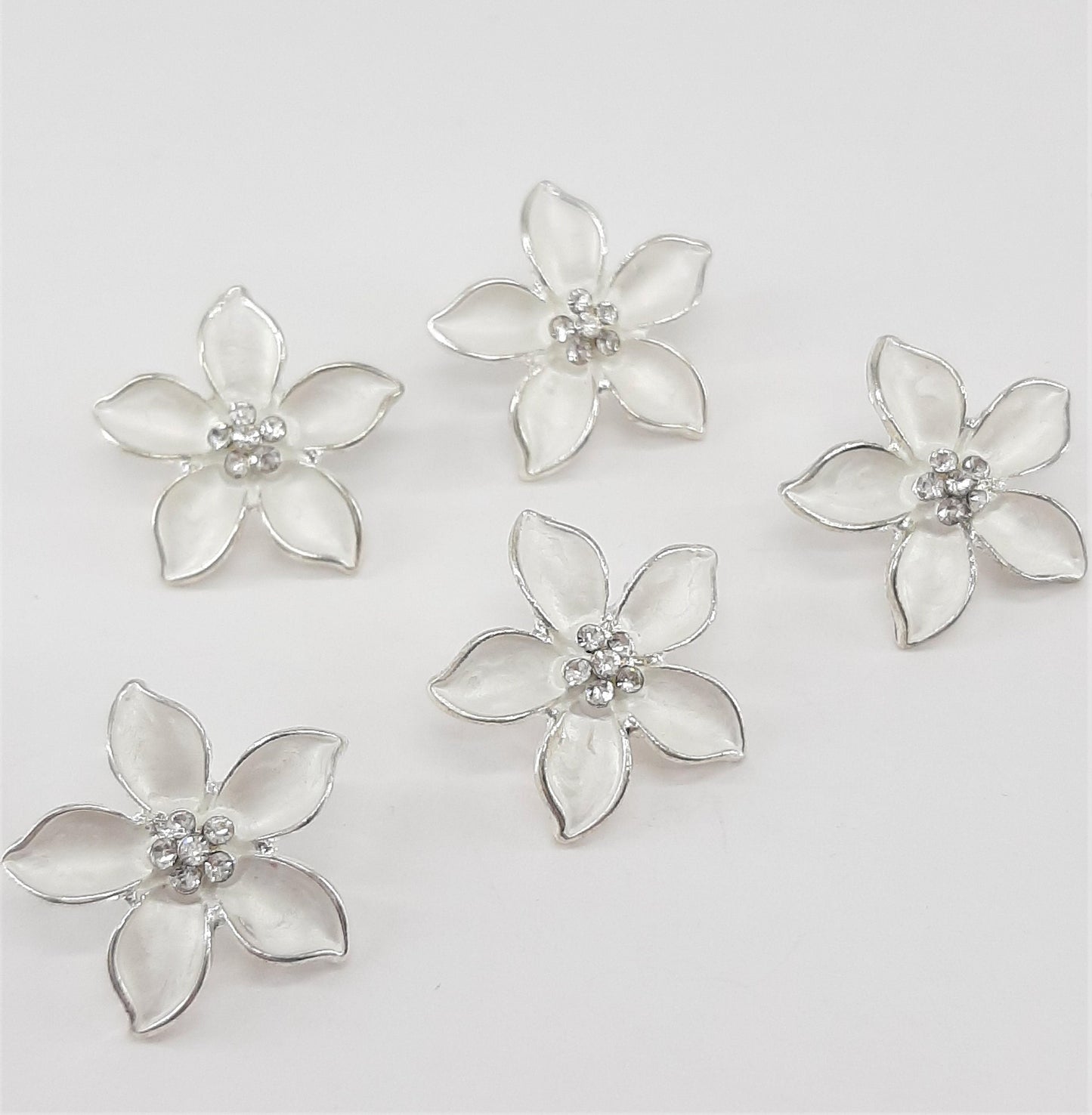 ENAMEL FLOWER BUTTONS