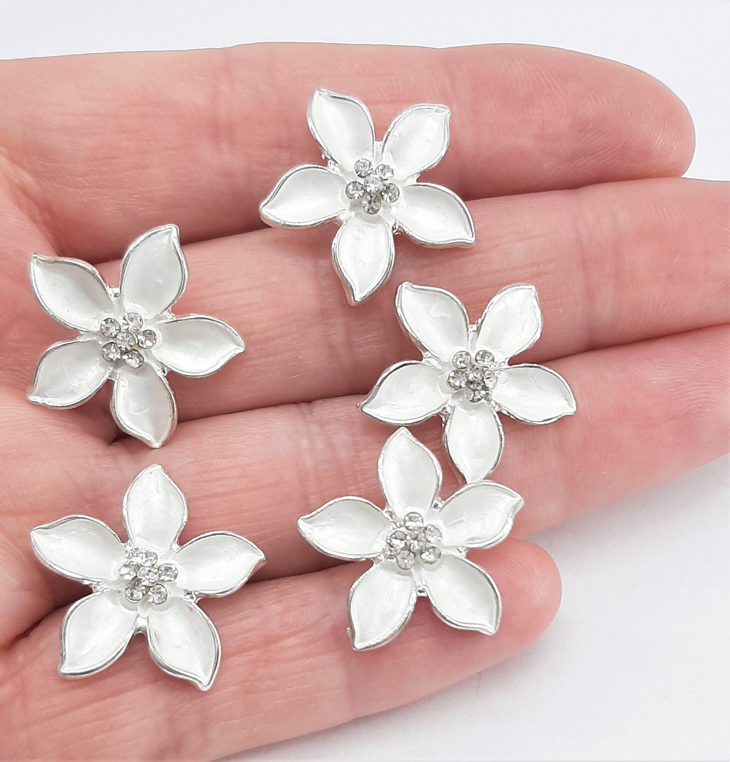 ENAMEL FLOWER BUTTONS