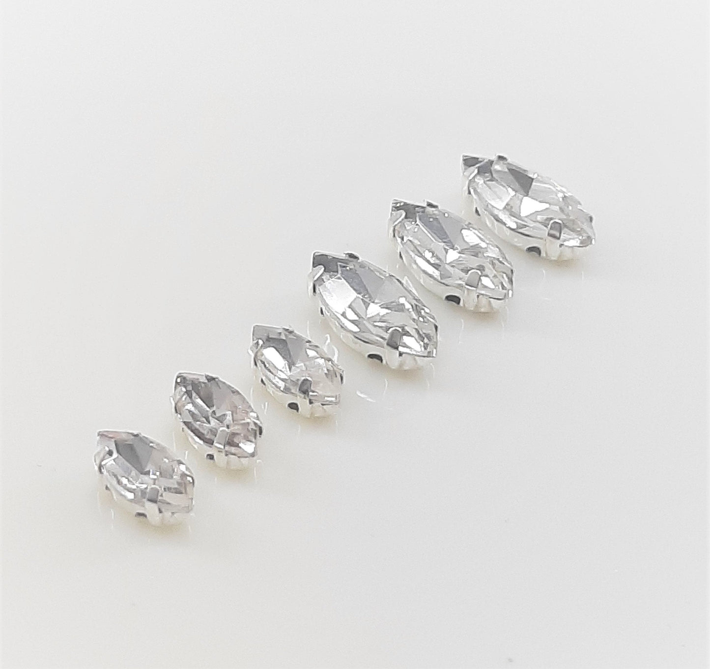 NAVETTE RHINESTONES IN SETTINGS