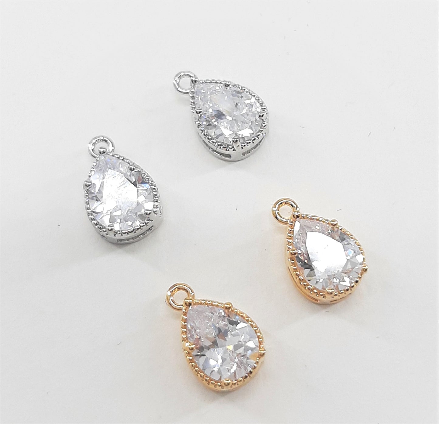 GLASS CRYSTAL DROP PENDANTS