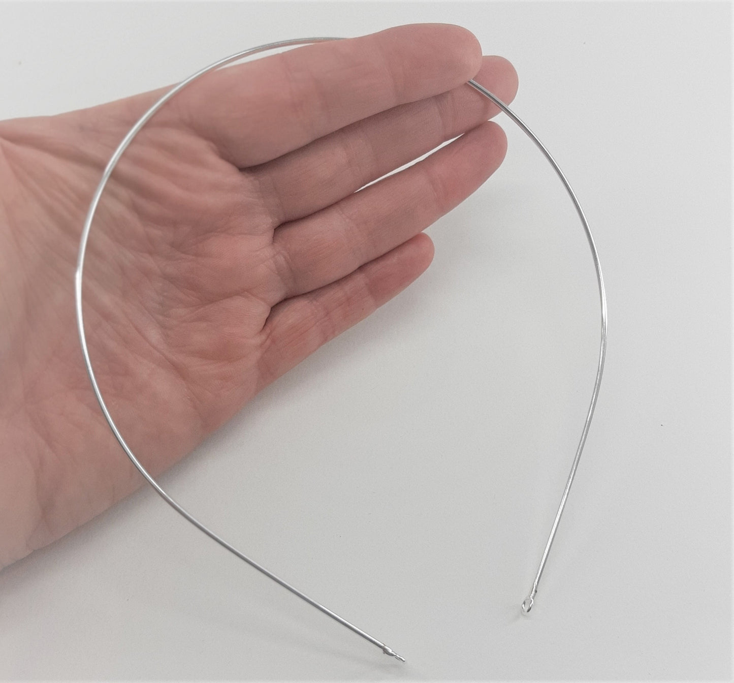 THIN HEADBAND WITH LOOPS
