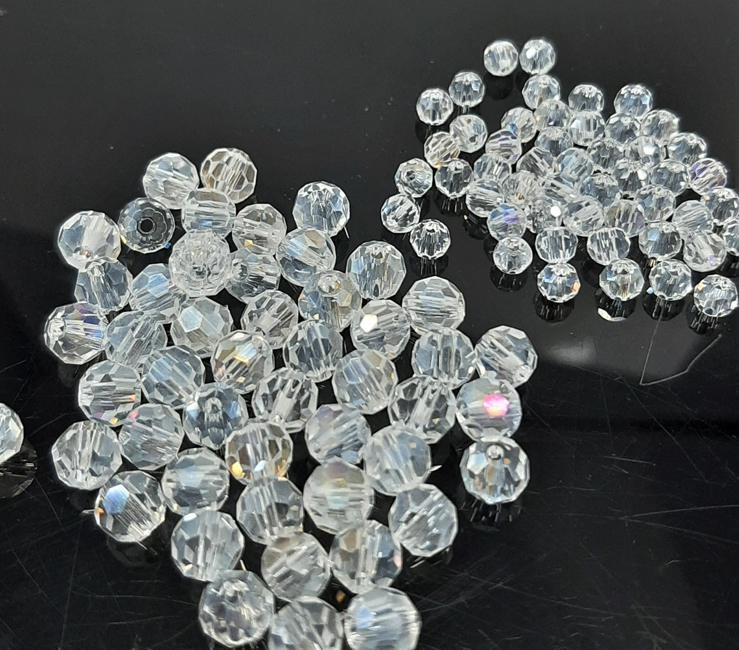ROUND GLASS BEADS