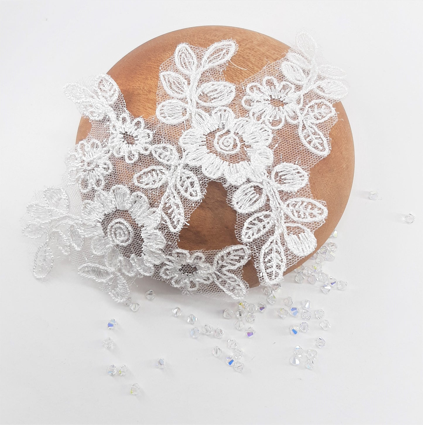 FLORAL LACE APPLIQUE