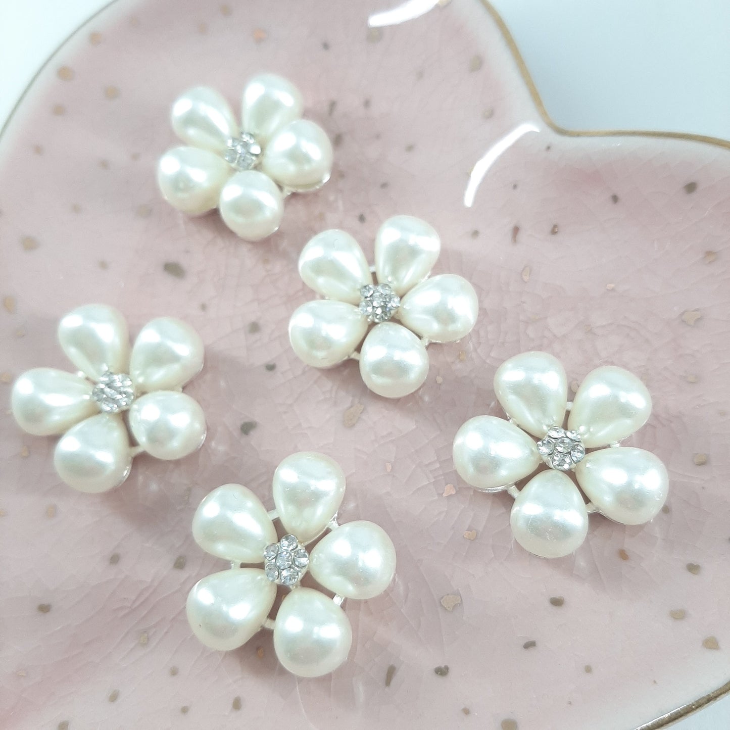 PEARL & CRYSTAL FLOWER FLATBACKS