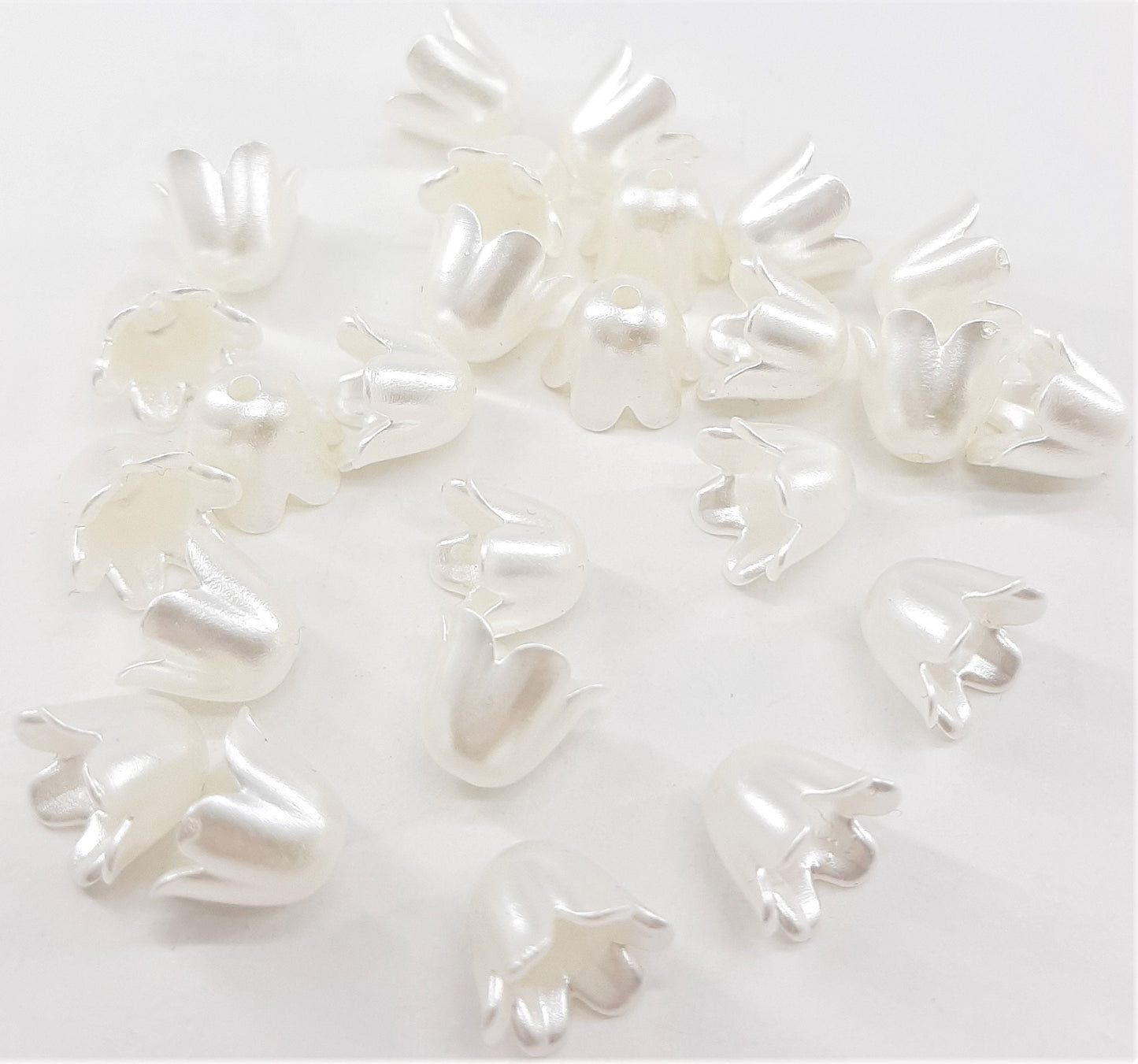 TULIP ACRYLIC FLOWER BEADS