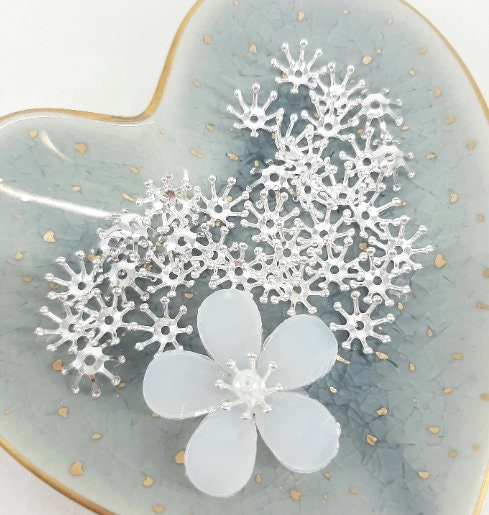 STAMEN BEAD CAPS