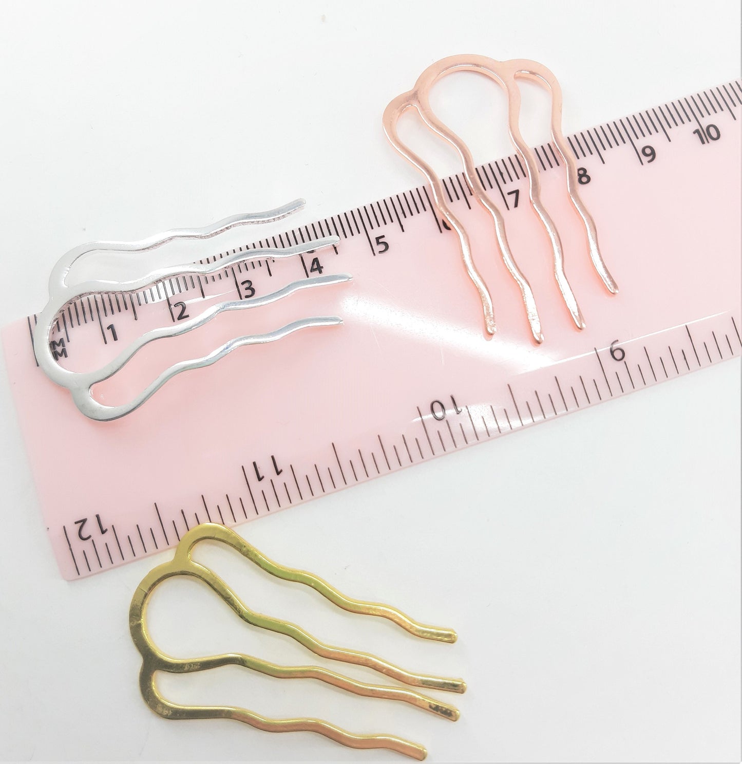 SMALL 4 TEETH COMB