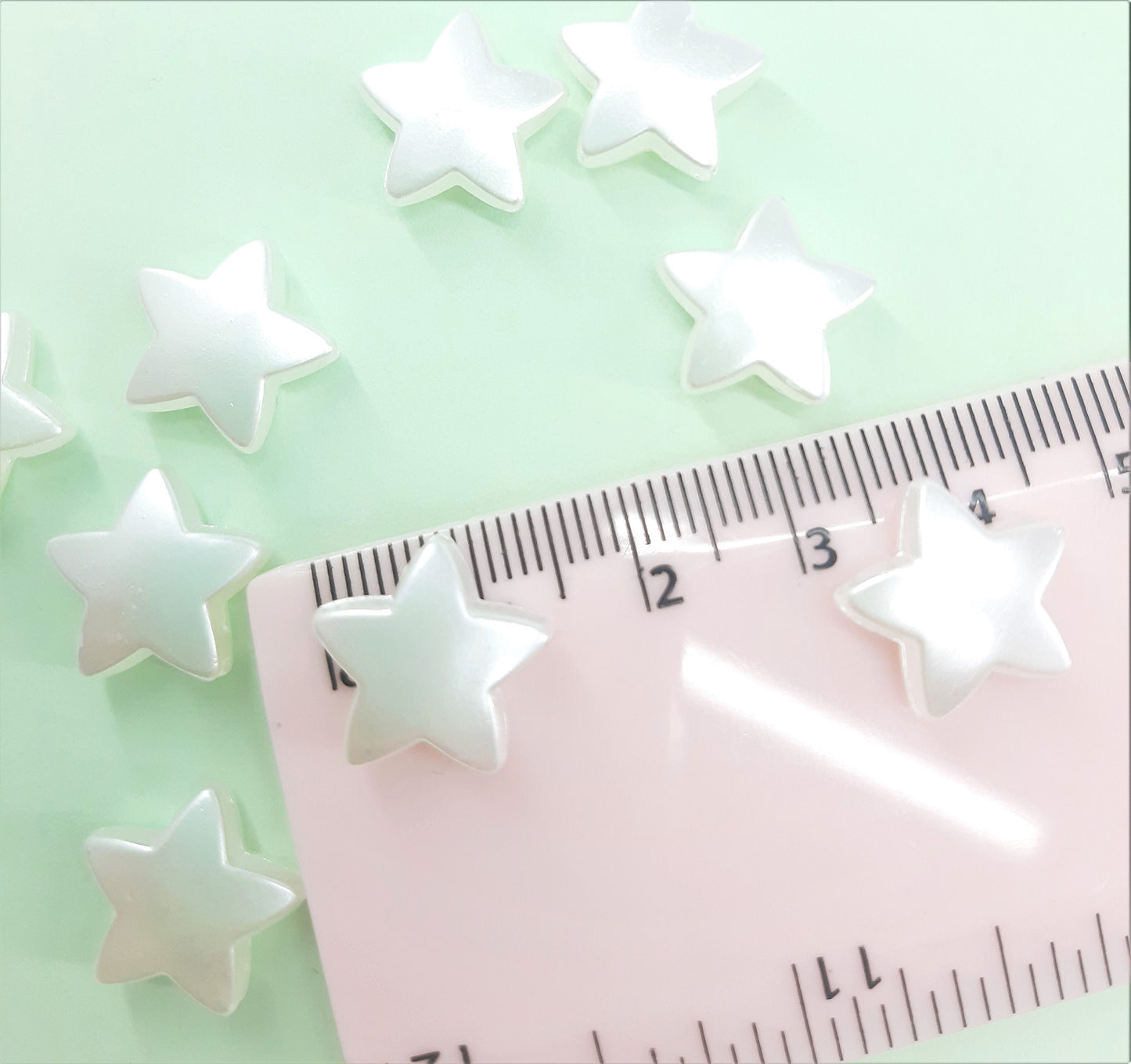 WHITE ACRYLIC STAR BEADS