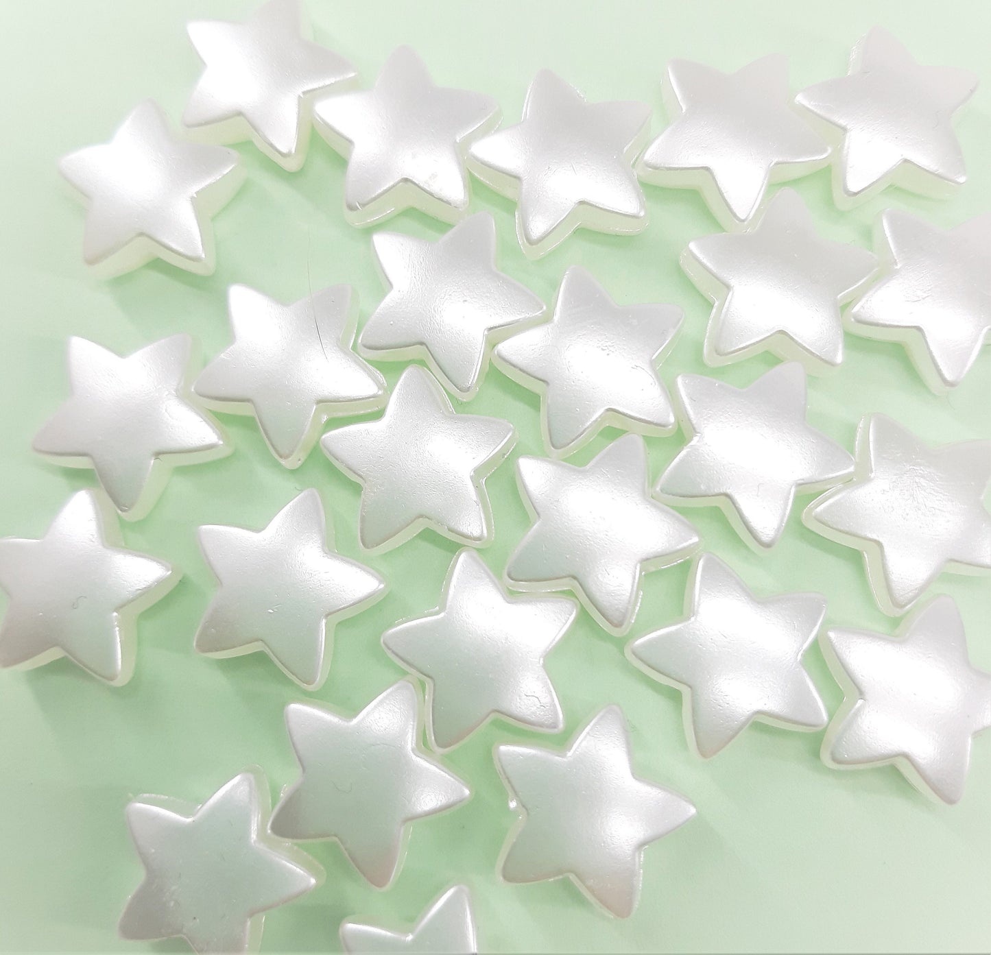 WHITE ACRYLIC STAR BEADS