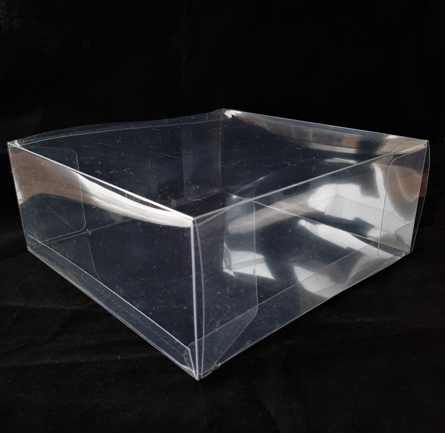 TRANSPARENT PLASTIC TIARA DISPLAY BOX