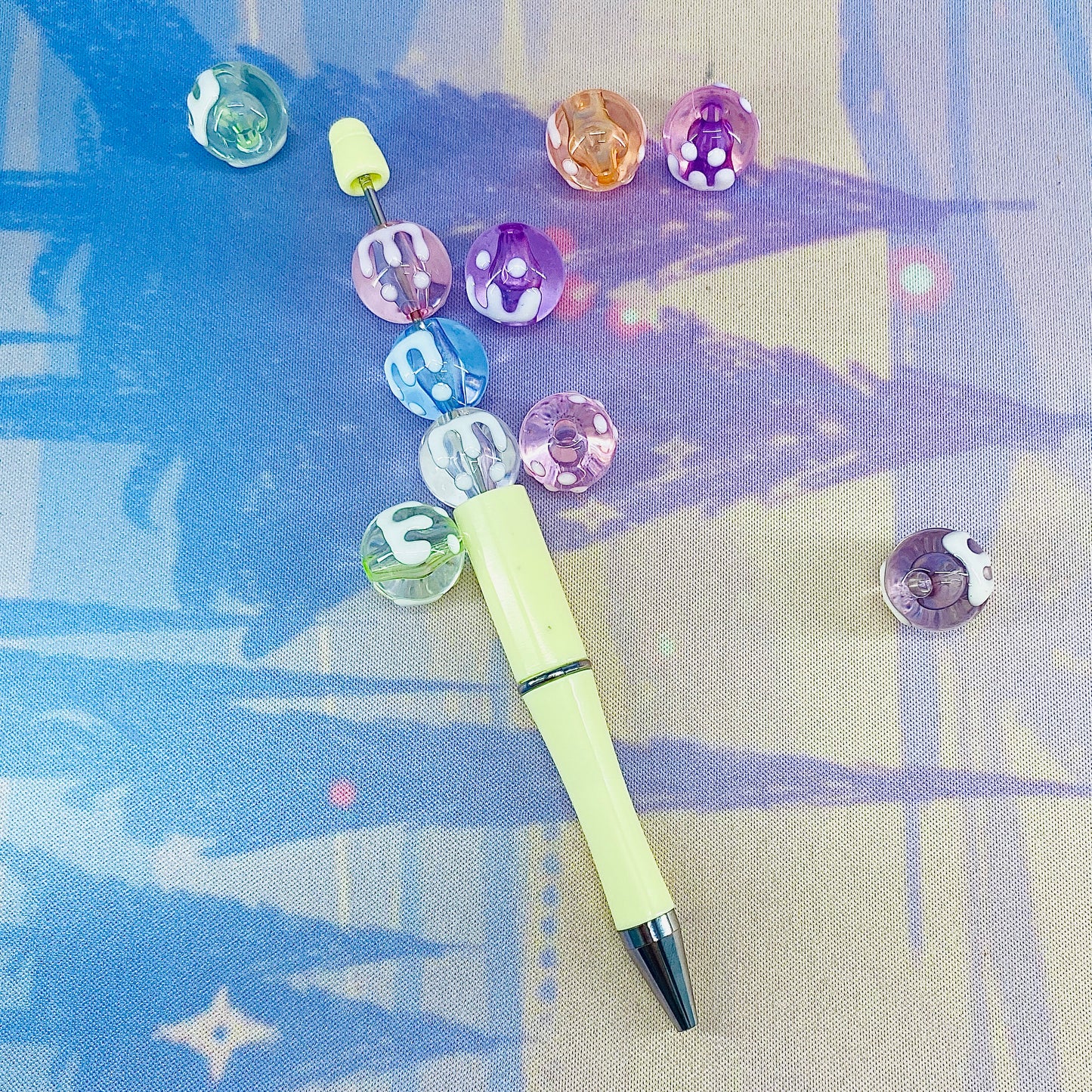 Pack of 10 Hand Painted Paint Drip Beads, 16mm