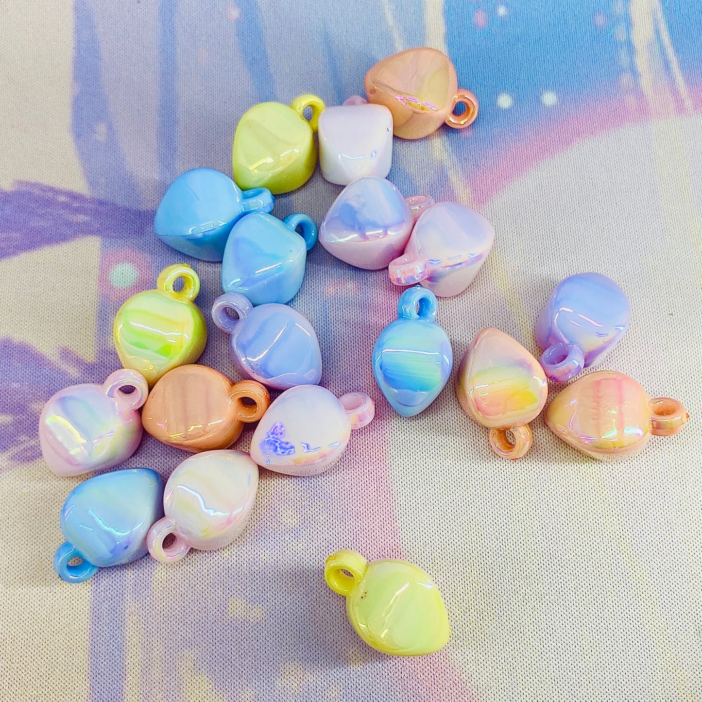 Pack of 20 Droplet Pendant Beads, for Suncatchers