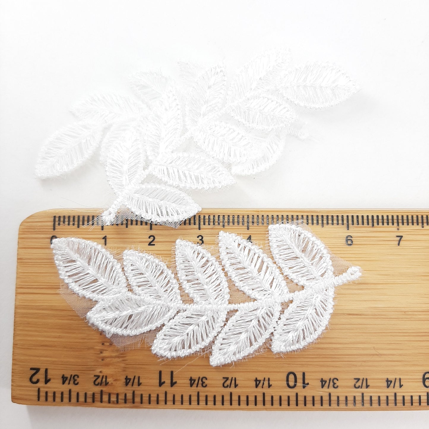 LEAF LACE APPLIQUES