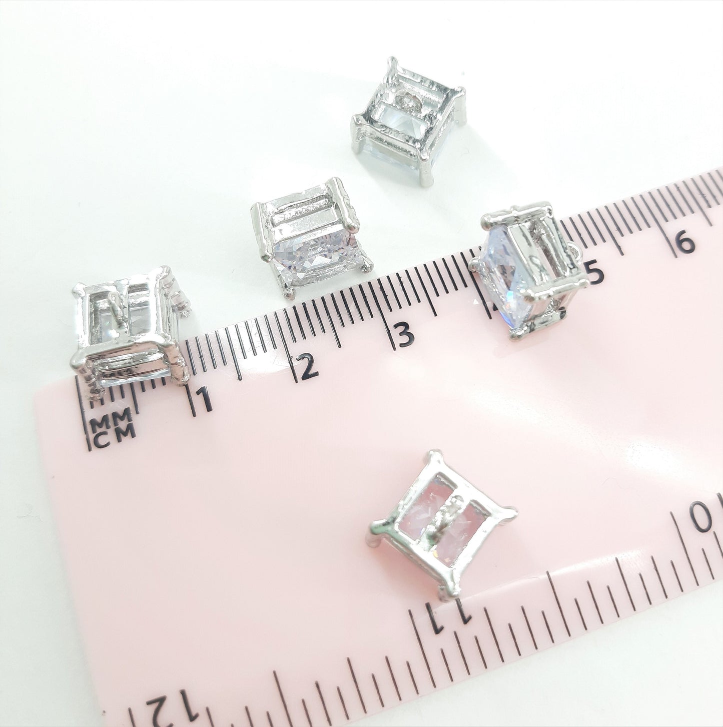 SQUARE CRYSTAL SHANK BUTTONS