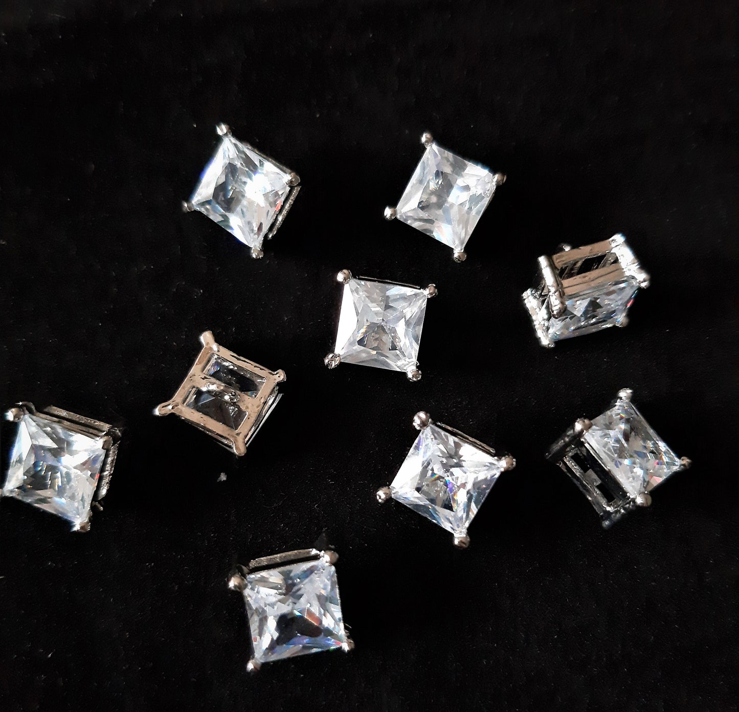 SQUARE CRYSTAL SHANK BUTTONS